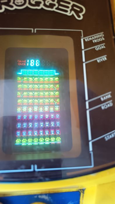 Retro gra na baterie  i zasilacze FROGGER