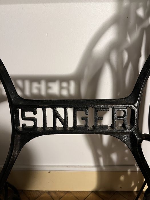 Base Máquina Singer com Tampo em Vidro