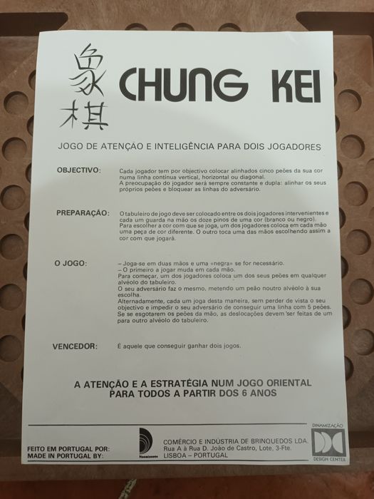 Jogo de tabuleiro "Chung kei"