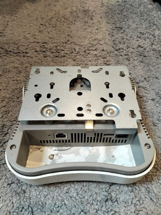 Meru AP1000 Dual Radio Access Point AP1010i z mocowaniem