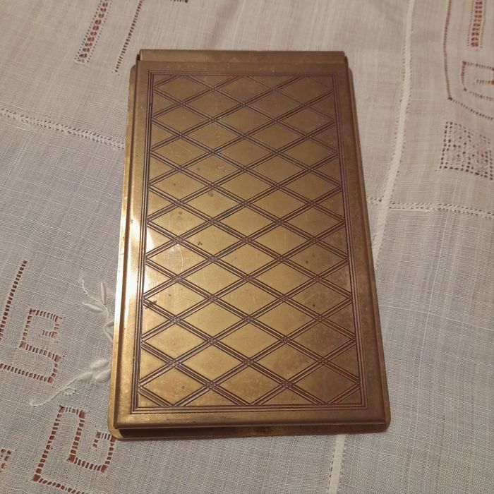 Caixa dourada vintage