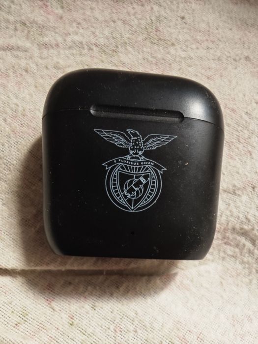 Fones bluetooth originais do Benfica