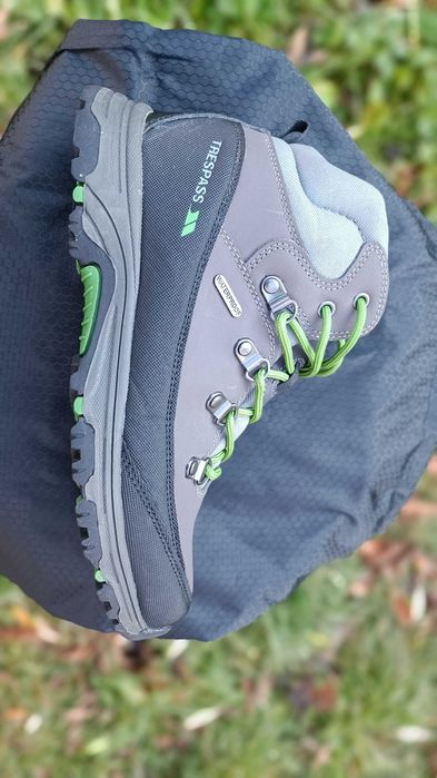 37 жіночі кросівки Trespass Gore-Tex Водонепроникна мембрана