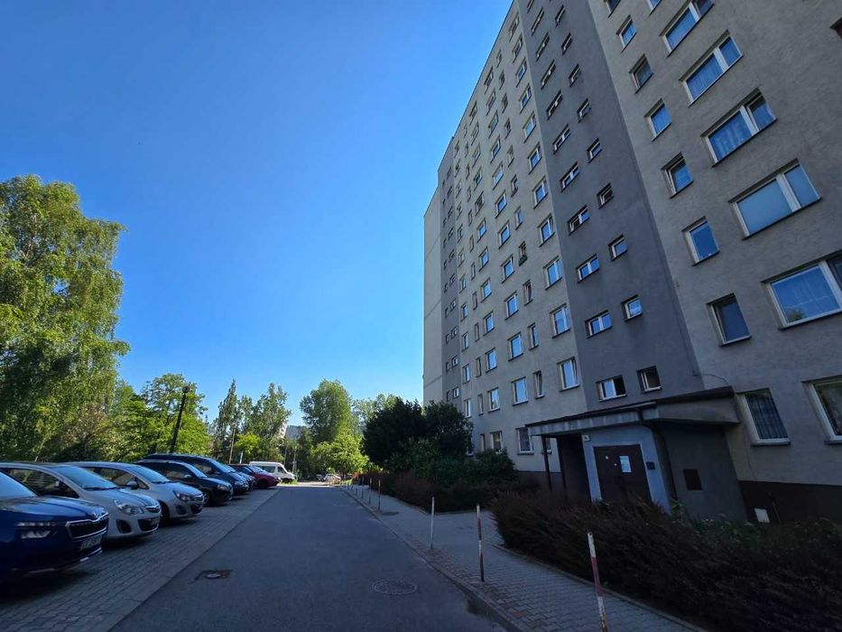 Okazja Kraków Białoruska 3 pokoje + osobna kuchnia z oknem +balkon -  loggia ogrzewanie miejskie, parking 0zł, winda, od zaraz