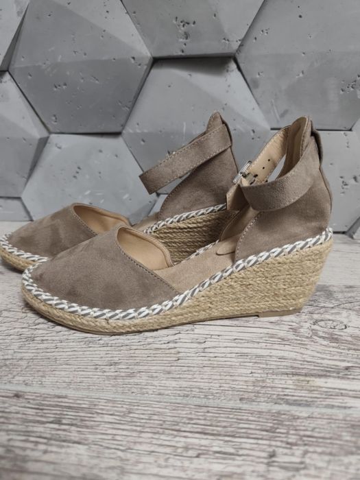 Nowe espadryle Rozm 39 nude