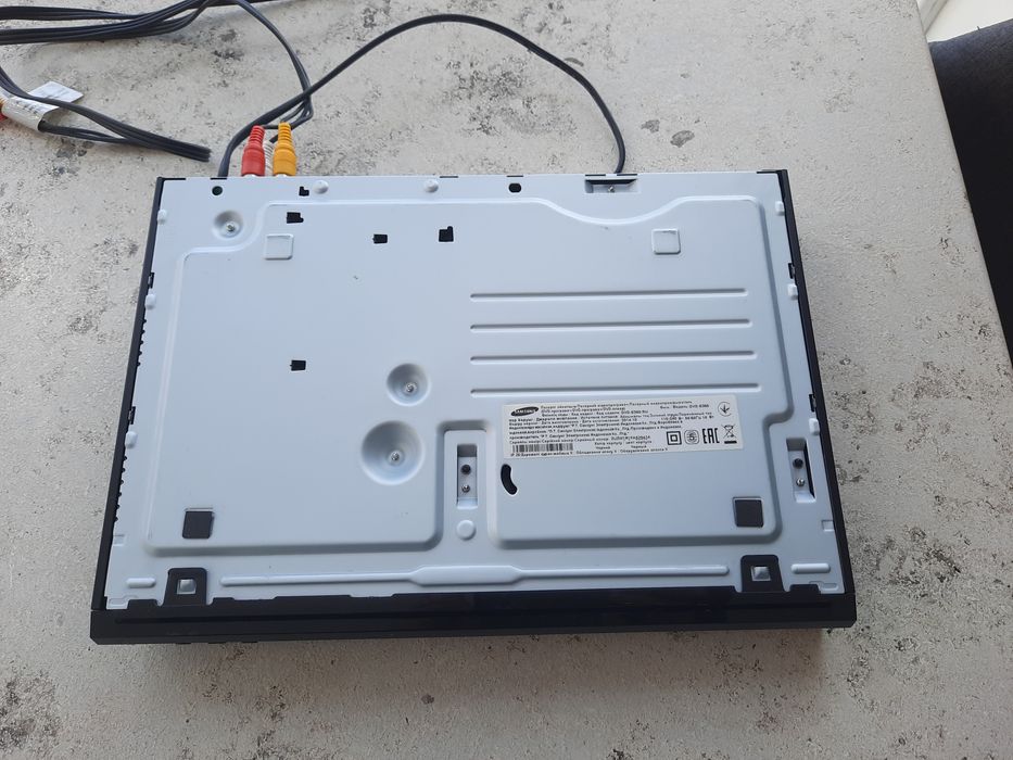 Продам лазерный DVD плеер Samsung с USB и караоке