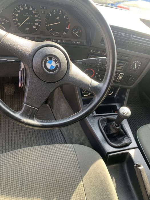 Bmw e30 320i (negociálvel)