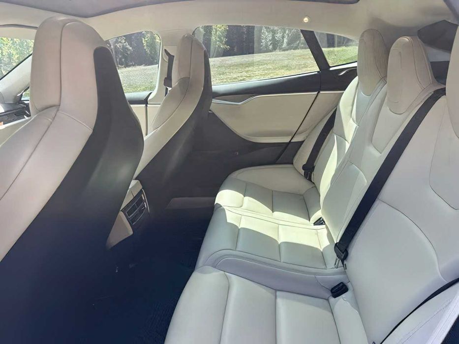 Tesla Model S 100D      2018