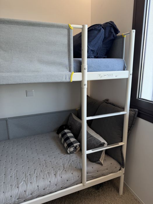 Beliche IKEA "Vitval" 90x200 cm + 2 colchoes