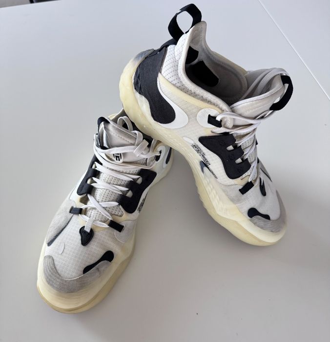 Buty Adidas James Harden r.44 stan 9,7/10
