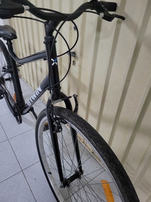 bicicleta trekking Btwin Riverside 100