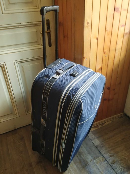 Валіза чемодан на колесах Royal King 88/52/33 см ( Малютка ):)