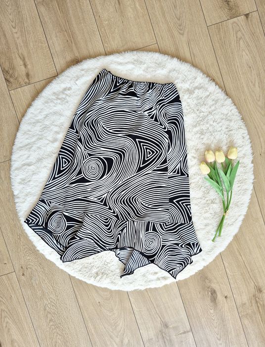 Piękna zwiewna spódnica za kolano wysoki stan L 40 falbana butik