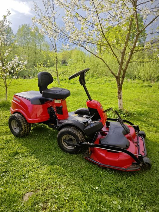 Садовий трактор газонокосарка Райдер Stiga 4X4