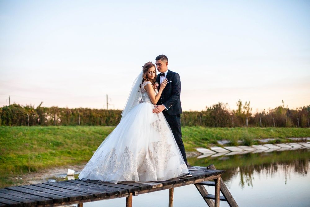 весільна сукня біла