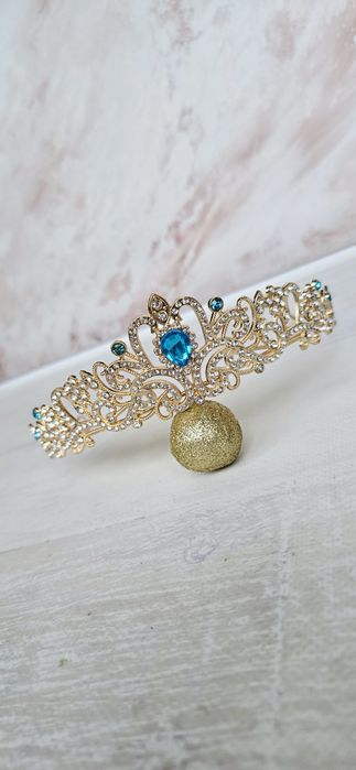 Корона діадема, обруч принцессы с камнями, прикраса на голову, тіара.