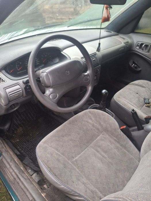 Плімут неон, на ходу