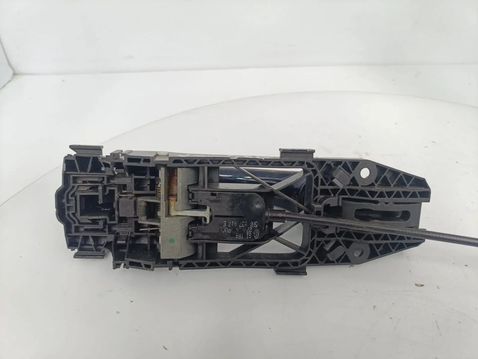 Puxador porta frente esquerda VOLKSWAGEN Golf VII (5G1, BQ1, BE1, BE2)
