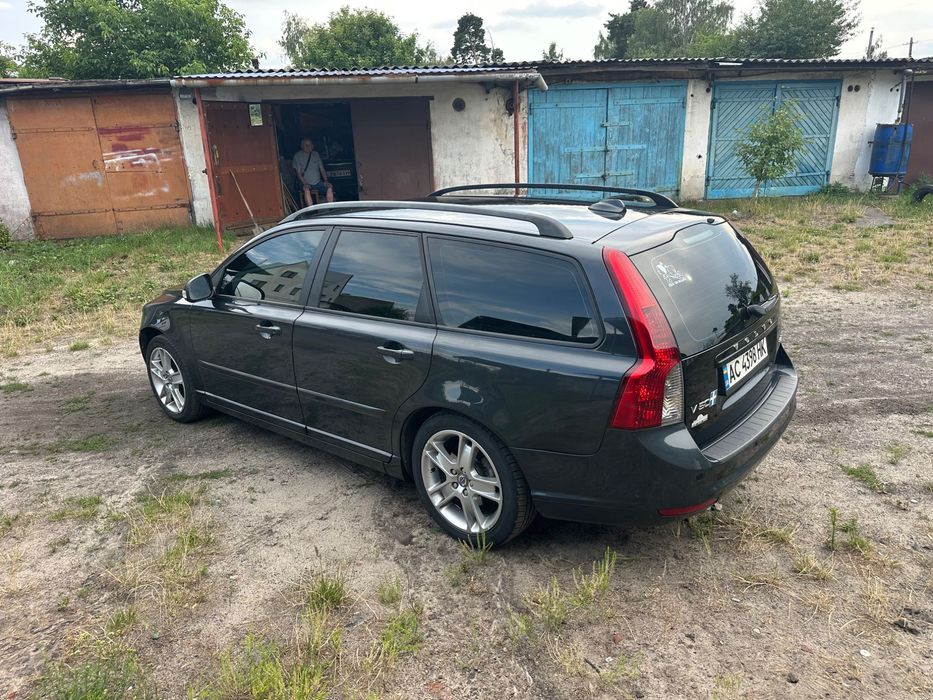 Вольво V50 2.0 дизель. автомат