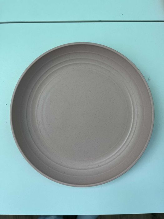 4 szt talerzy plastikowych