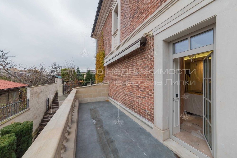 Продаж нового будинку 570 кв м вул Товарна Печерськ Генератор