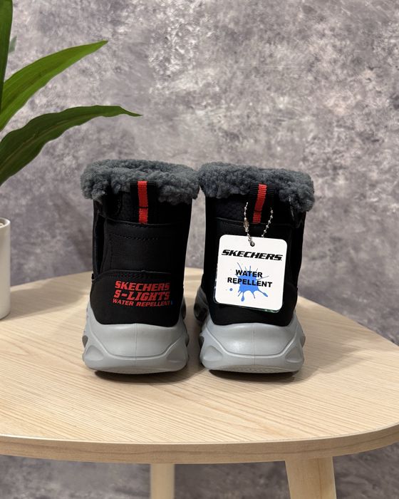25р 26р Дитячі черевики Skechers , з мигалками