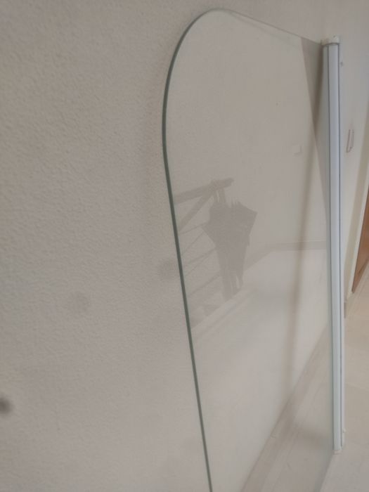 Cortina de banho em vidro para banheira