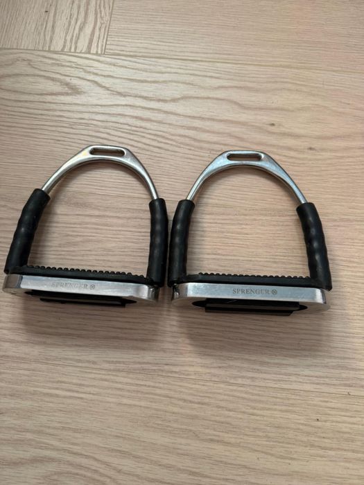 Sprzedam  strzemiona