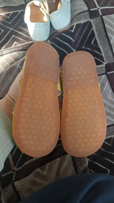 Босоніжки по типу анатомічних