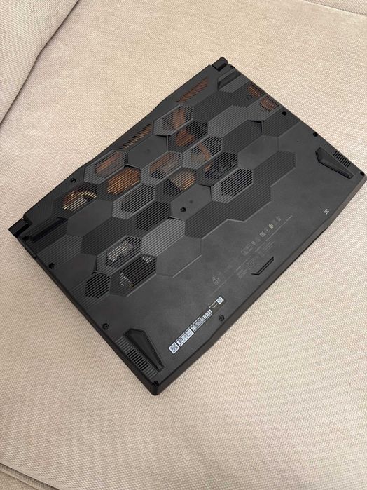 MSI Katana 15 B13V | i7 | RTX 4070 8GB | 16GB DDR5 | 144Hz | Новенький