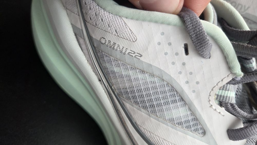 Saucony кроси жіночі