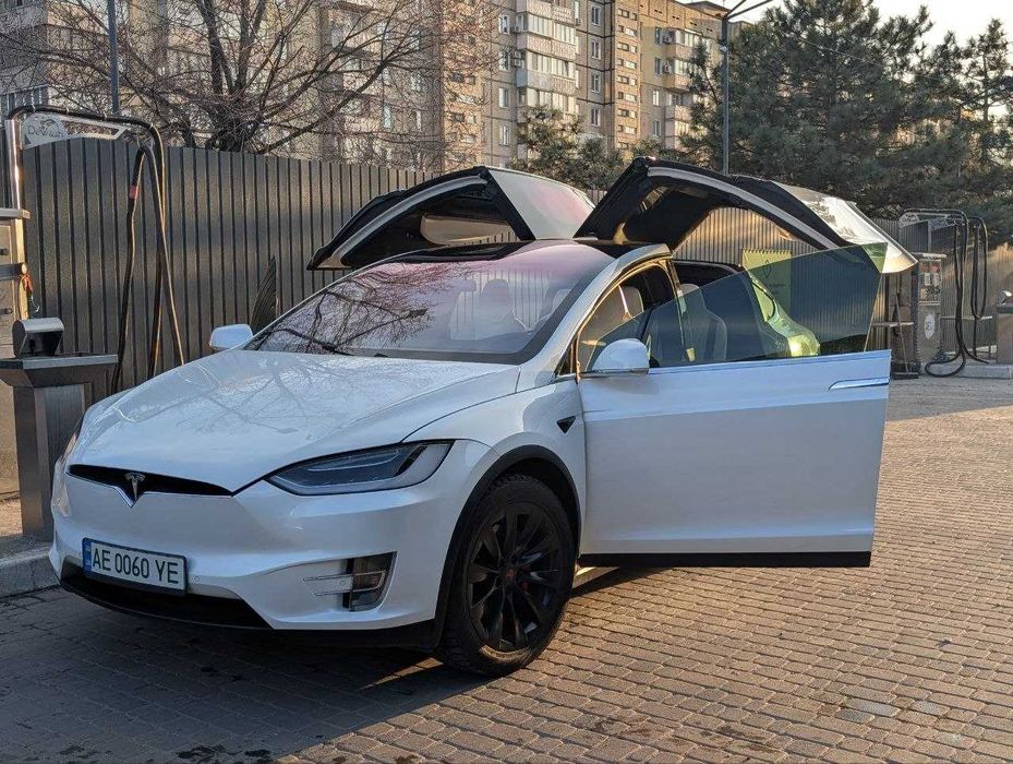 Продам власну Tesla model X 2017 року