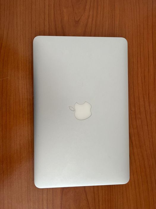 MacBook Air 2012452029213059983361