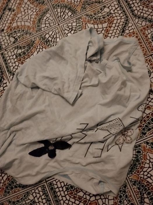 Roupa usada de marca Zara e rh