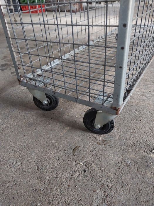 Carrinho para armazém