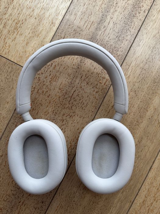 Sony- WH-1000XM5
