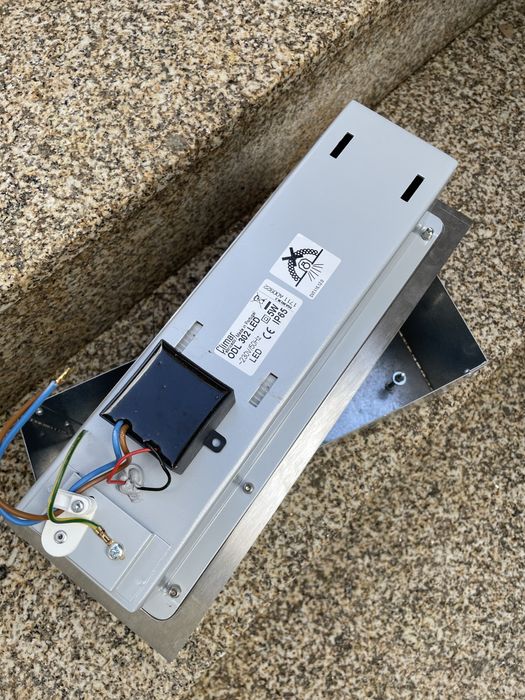 Foco inox enbutir muro (Climar)