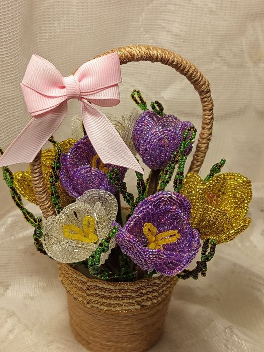 Квіти з бісеру на подарунок