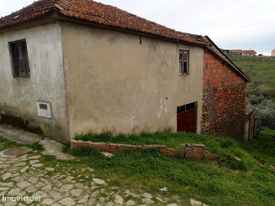 Vende casa térrea em pedra Salgueiro Murça