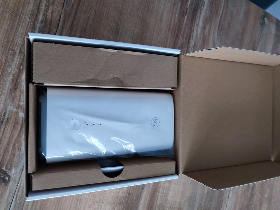 Router stacjonarny 5G CPE 5s (H153-381)