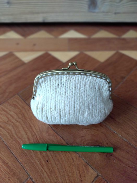Bolsa Artesanal Lã de Ovelha Fiada e Tricotado à Mão