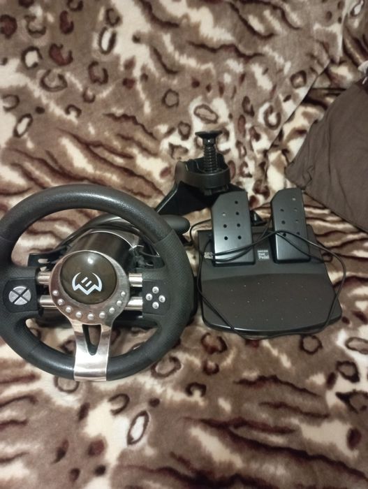Руль , педалі і кріплення,GC-W700