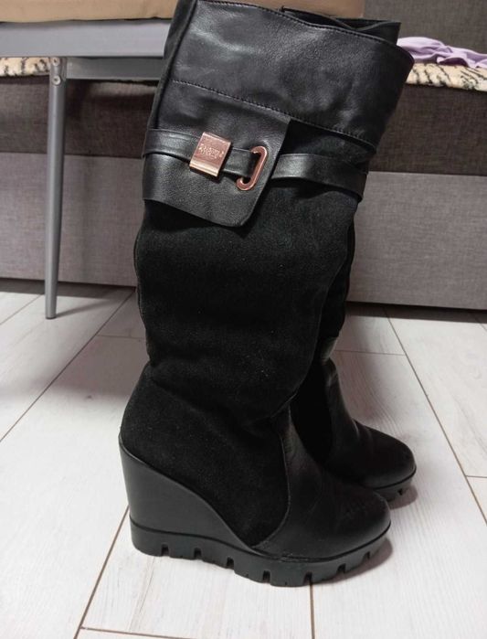 Зимові сапожки  .