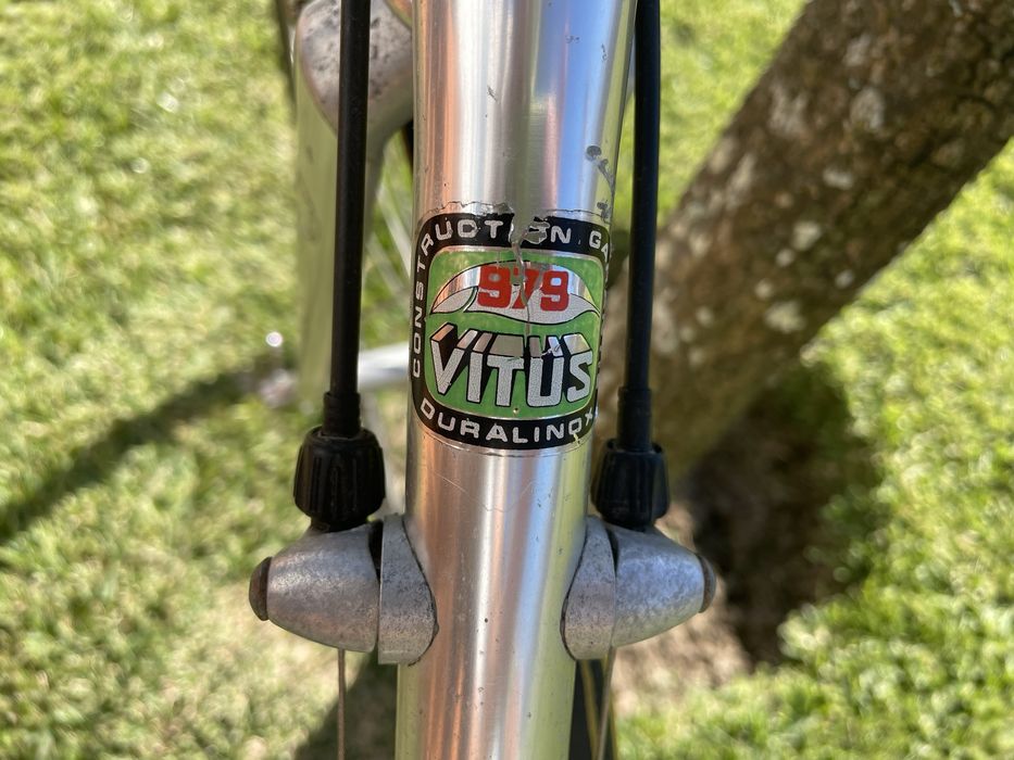 Bicicleta de estrada tipo Vitus + Sapatos SIDI de encaixe rápido