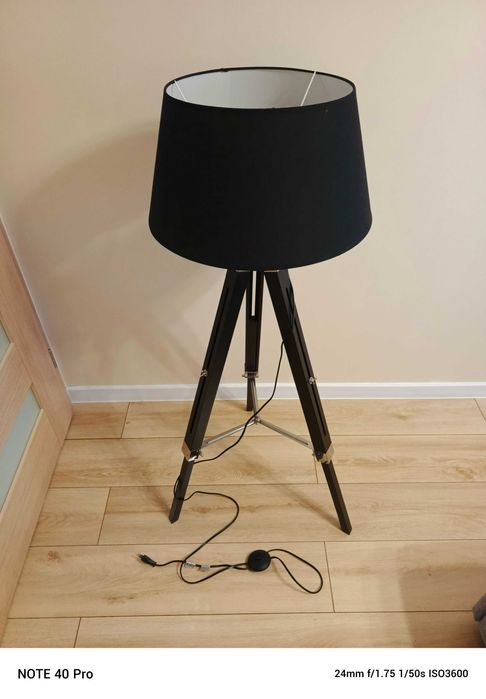 Lampa stojąca styl loft