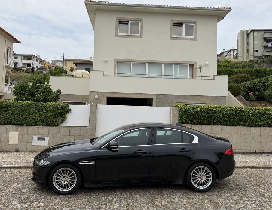 Jaguar XE 2.0 2018 Poucos Km Manual