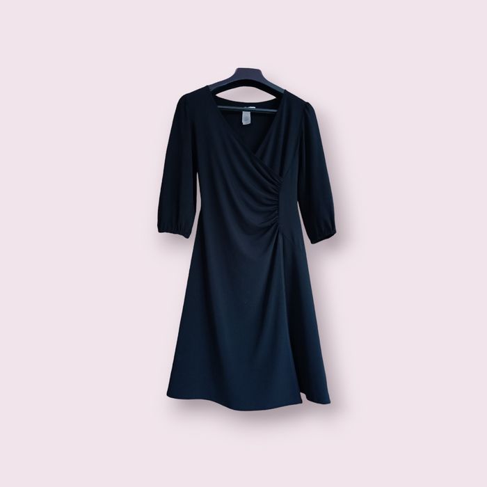 Маленьке чорне плаття