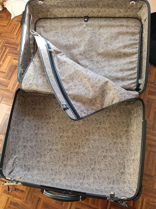 Luxuosa mala de viagem de porão Samsonite vermelha belíssima