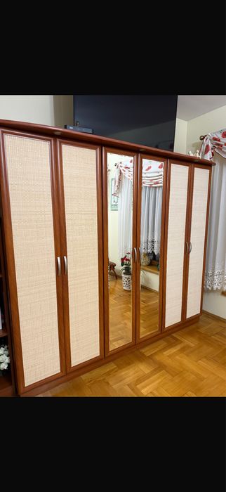 Sprzedam komplet mebli sypialnianych z litego drewna Ratan jak Nowe