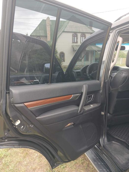 Mitsubishi Pajero Wagon IV